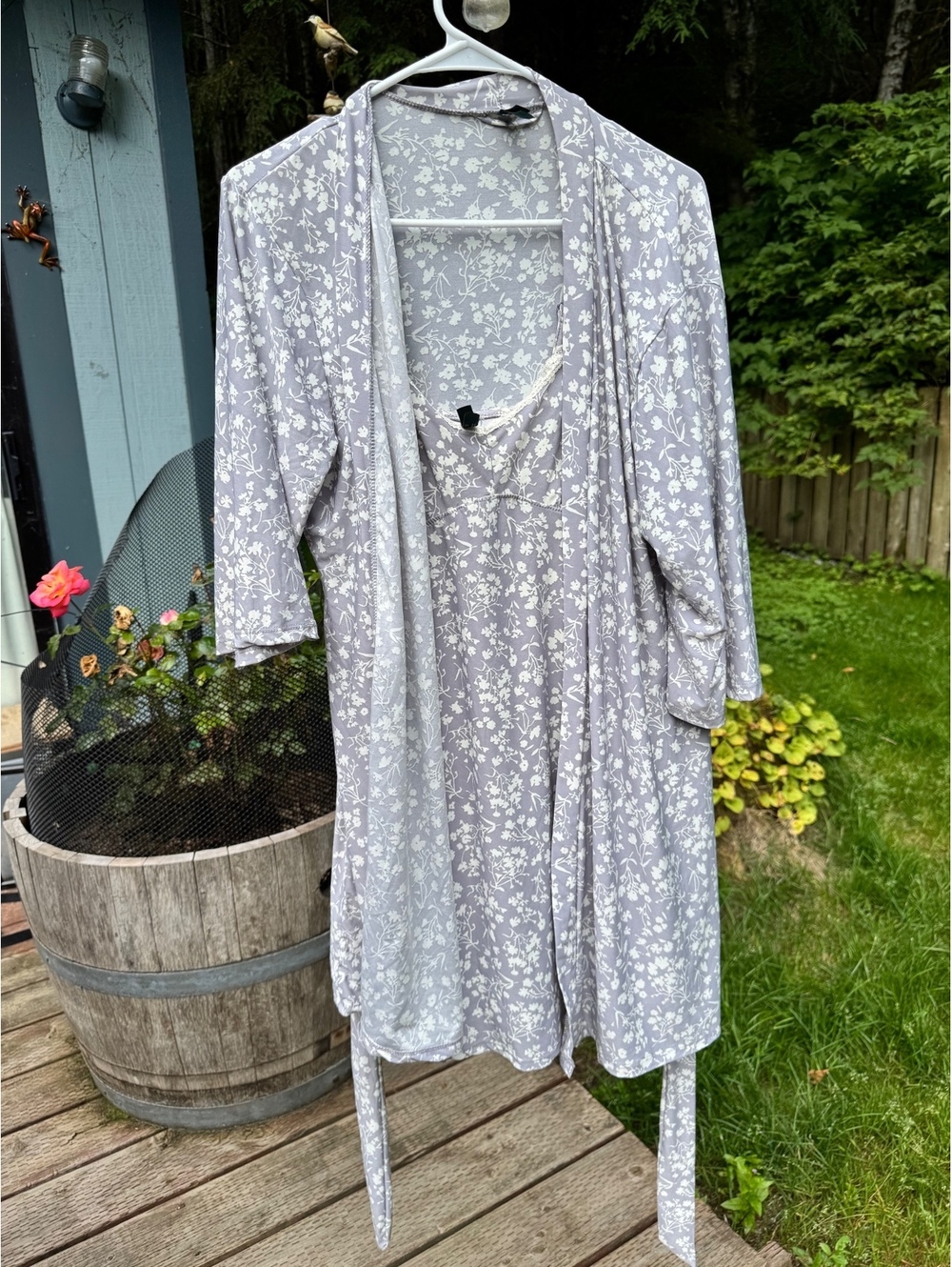 Laura Ashley Floral Print night gown with Matching Robe, Size M